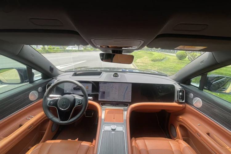 Used Hima AITO M9 2024 Range-Extended Ultra Version 42 kWh 6-Seater Model Center Console