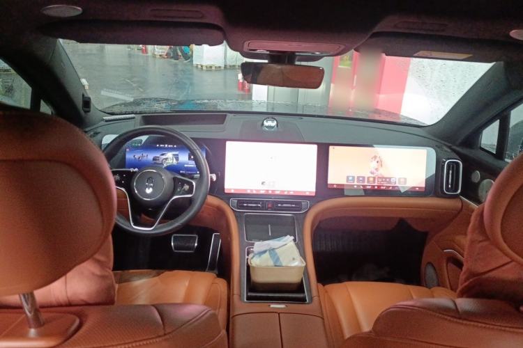 Used Hima AITO M9 2024 Range-Extended Ultra Version 42 kWh 6-Seater Model Center Console
