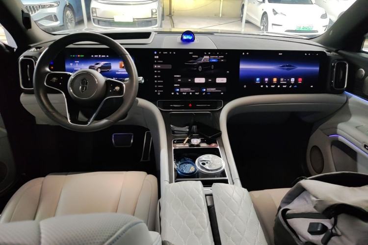 Used Hima AITO M9 2024 Range-Extended Ultra Version 52 kWh 6-Seater Model Center Console