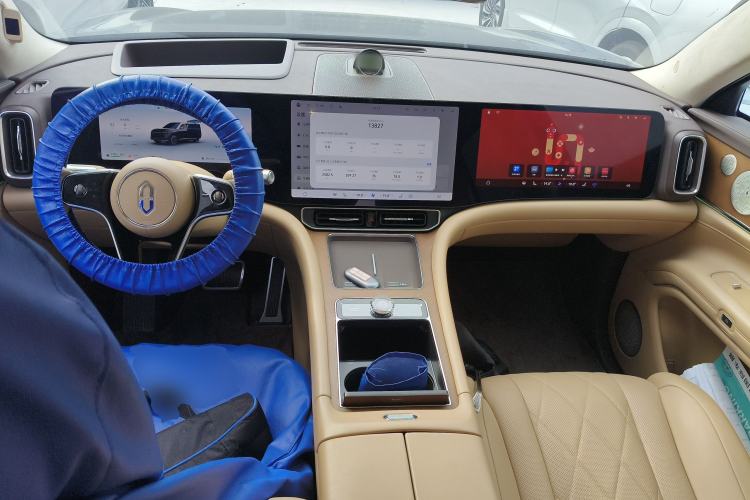 Used Hima AITO M9 2024 Range-Extended Ultra Version 52 kWh 5-Seater Model Center Console