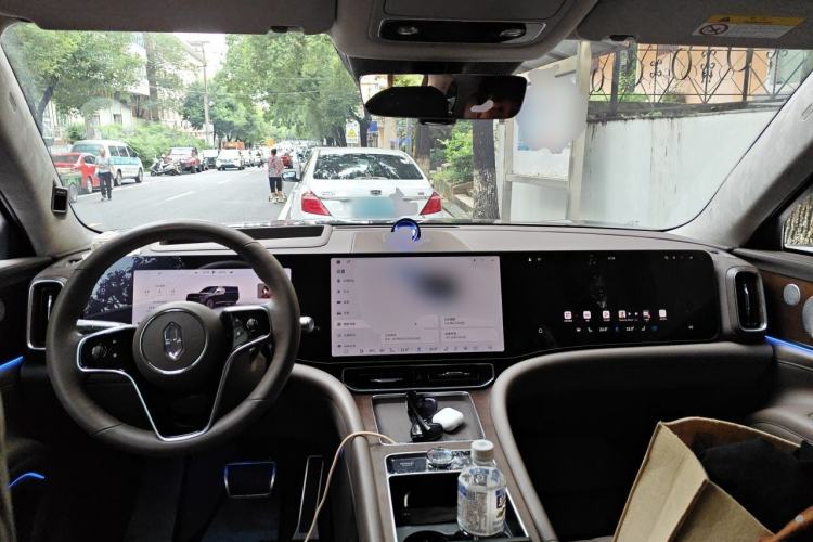 Used Hima AITO M9 2024 Range-Extended Ultra Version 52 kWh 6-Seater Model Center Console