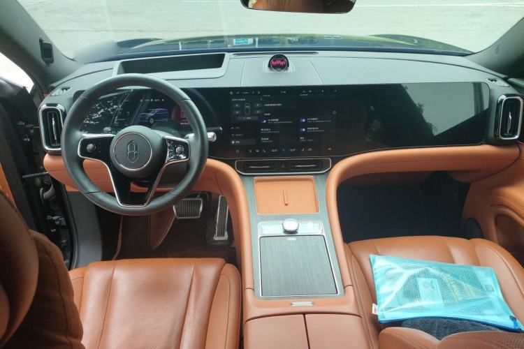 Used Hima AITO M9 2024 Range-Extended Ultra Version 52 kWh 6-Seater Model Center Console