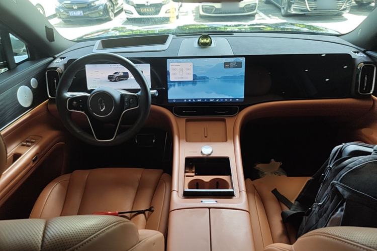 Used Hima AITO M9 2024 Range-Extended Ultra Version 42 kWh 6-Seater Model Center Console