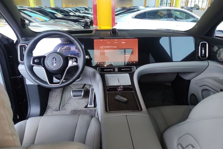 Used Hima AITO M9 2024 Range-Extended Max Edition 42 kWh 6-Seater Version Center Console