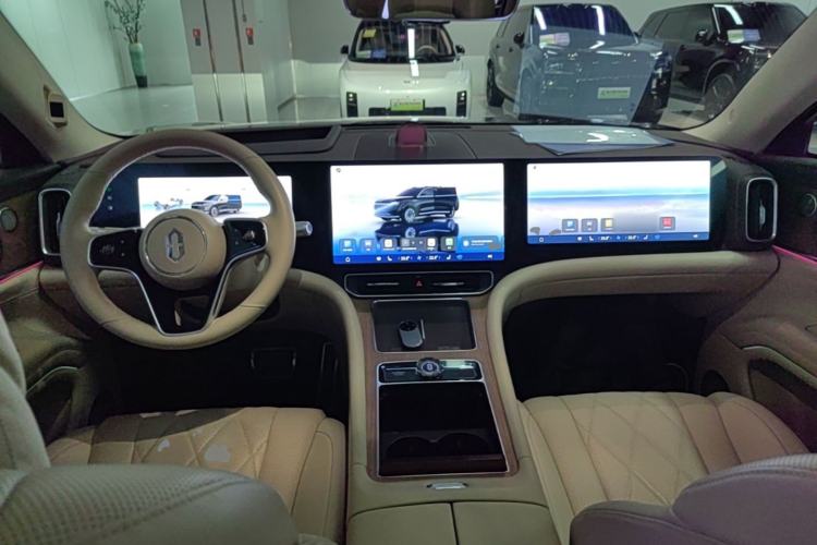 Used Hima AITO M9 2024 Range-Extended Ultra Version 42 kWh 6-Seater Model Center Console