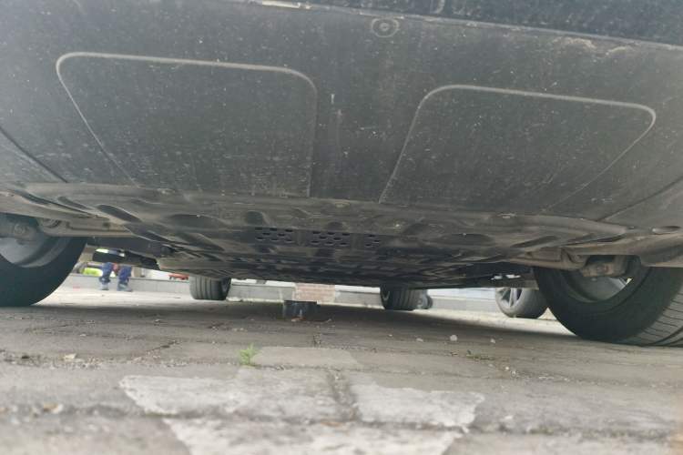 Used Hima AITO M9 2024 Range-Extended Ultra Version 52 kWh 5-Seater Model Chassis Front
