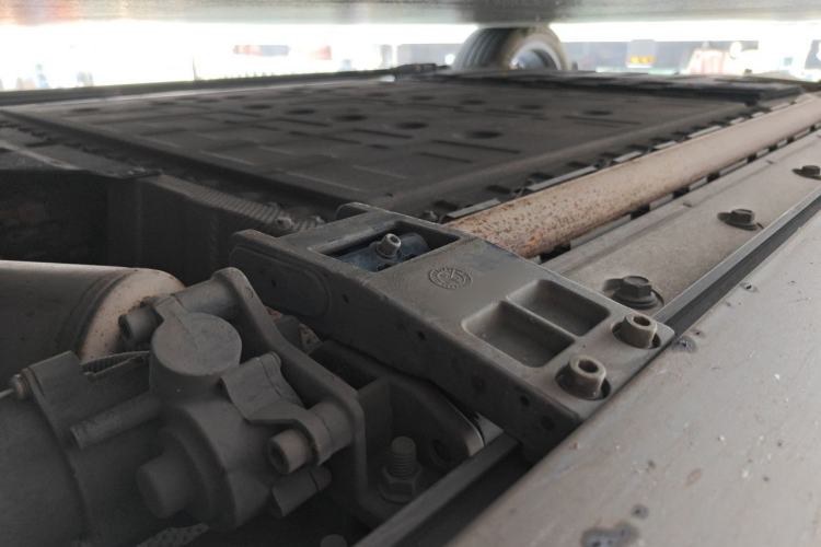 Used Hima AITO M9 2024 Range-Extended Ultra Version 42 kWh 6-Seater Model Chassis Front Right
