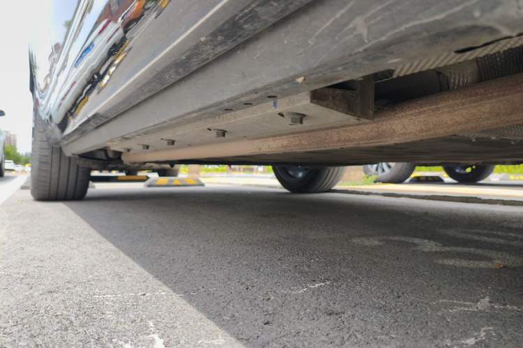 Used Hima AITO M9 2024 Range-Extended Max Edition 52 kWh 5-Seater Version Chassis Front Right