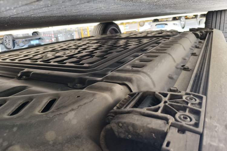 Used Hima AITO M9 2024 Range-Extended Max Edition 42 kWh 5-Seater Version Chassis Front Right
