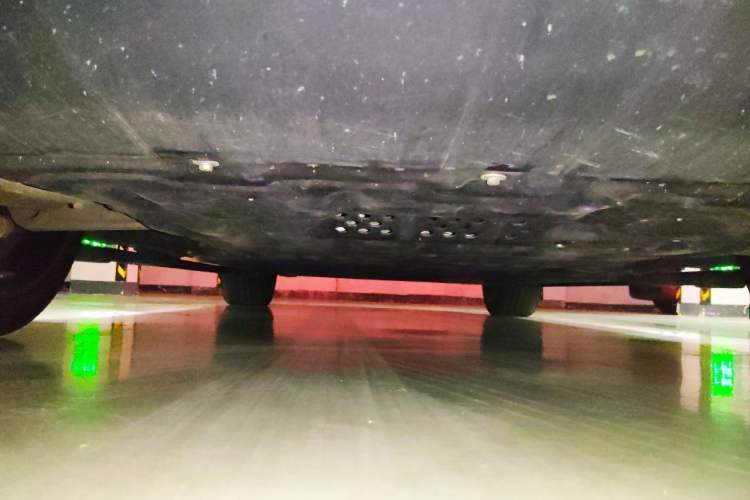 Used Hima AITO M9 2024 Range-Extended Ultra Version 52 kWh 5-Seater Model Chassis Front