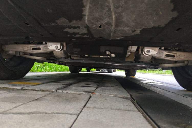 Used Hima AITO M9 2024 All-Electric Ultra Version 100 kWh 6-Seater Model Chassis Rear