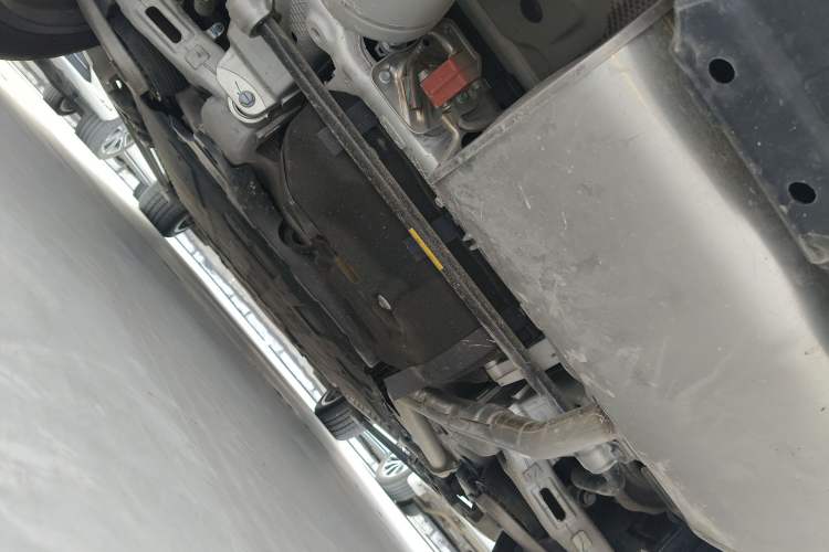 Used Hima AITO M9 2024 Range-Extended Ultra Version 52 kWh 5-Seater Model Chassis Rear