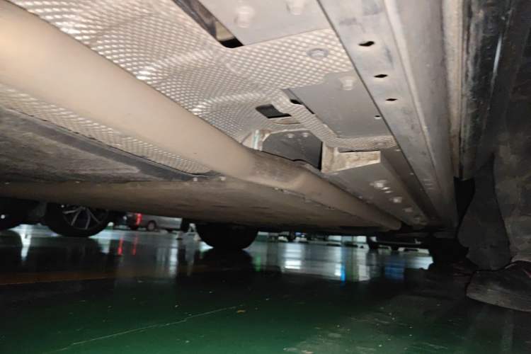 Used Hima AITO M9 2024 Range-Extended Ultra Version 42 kWh 6-Seater Model Chassis Rear Right