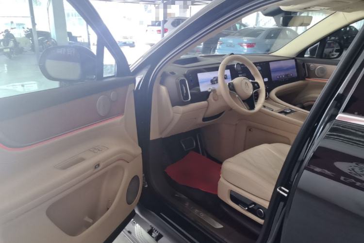 Used Hima AITO M9 2024 Range-Extended Ultra Version 42 kWh 6-Seater Model Driver Seat