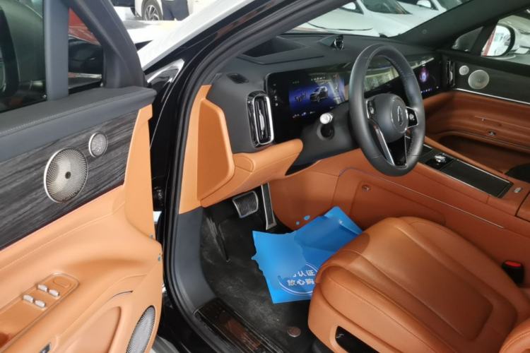 Used Hima AITO M9 2024 Range-Extended Ultra Version 42 kWh 6-Seater Model Driver Seat