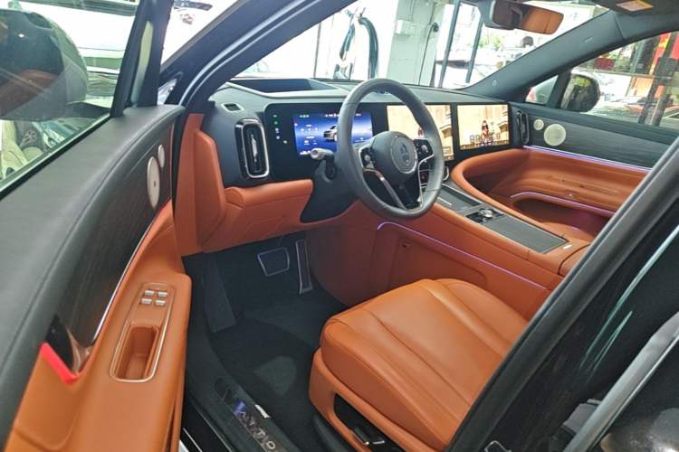 Used Hima AITO M9 2024 Range-Extended Ultra Version 42 kWh 6-Seater Model Driver Seat