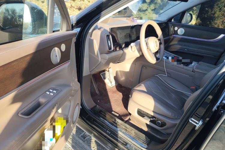 Used Hima AITO M9 2024 Range-Extended Ultra Version 42 kWh 6-Seater Model Driver Seat