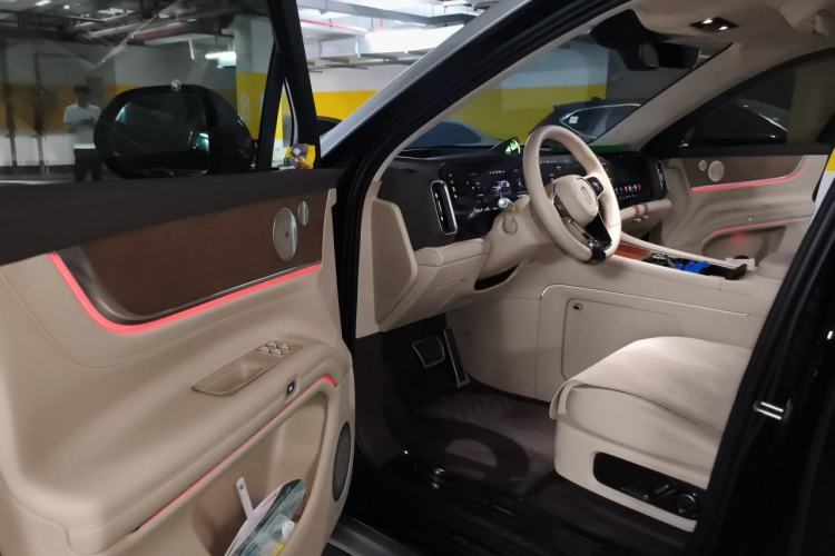 Used Hima AITO M9 2024 Range-Extended Ultra Version 42 kWh 6-Seater Model Driver Seat