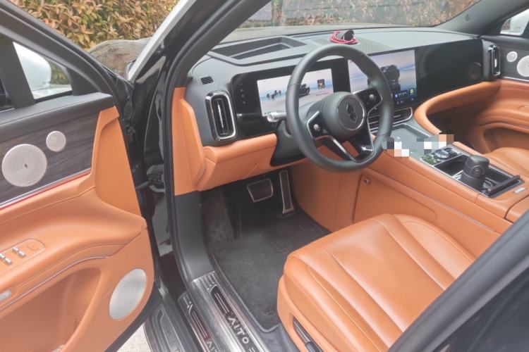 Used Hima AITO M9 2024 All-Electric Ultra Version 100 kWh 6-Seater Model Driver Seat