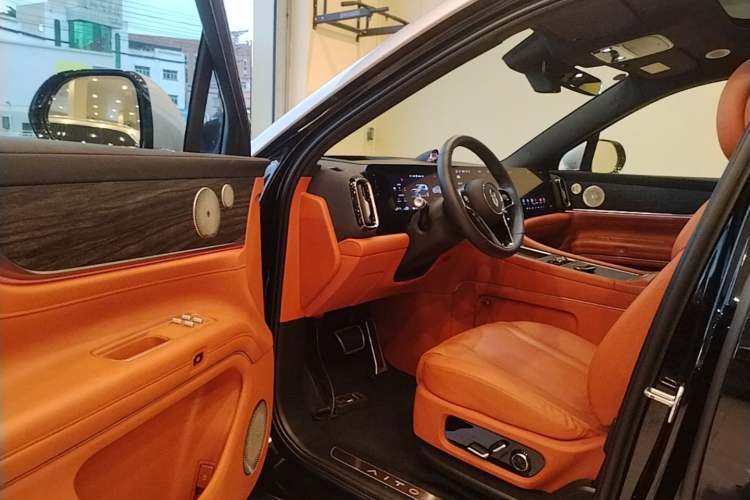 Used Hima AITO M9 2024 Range-Extended Ultra Version 42 kWh 6-Seater Model Driver Seat