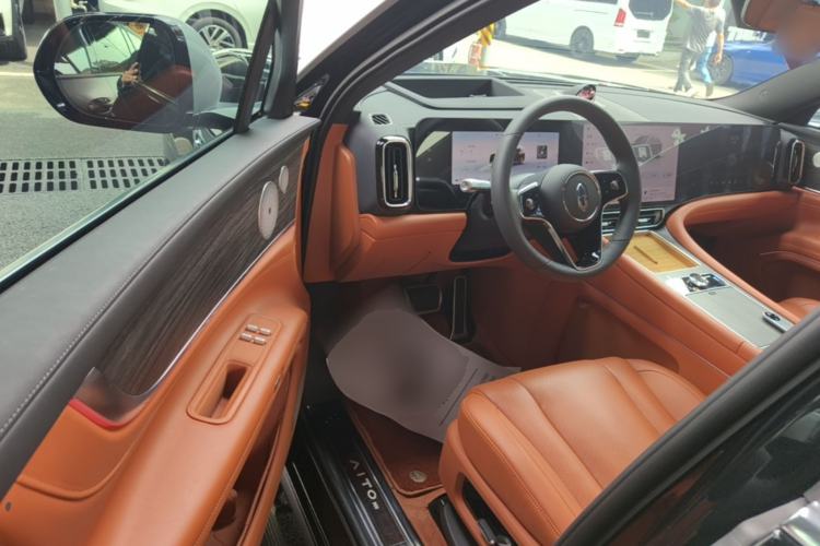 Used Hima AITO M9 2024 Range-Extended Max Edition 42 kWh 6-Seater Version Driver Seat