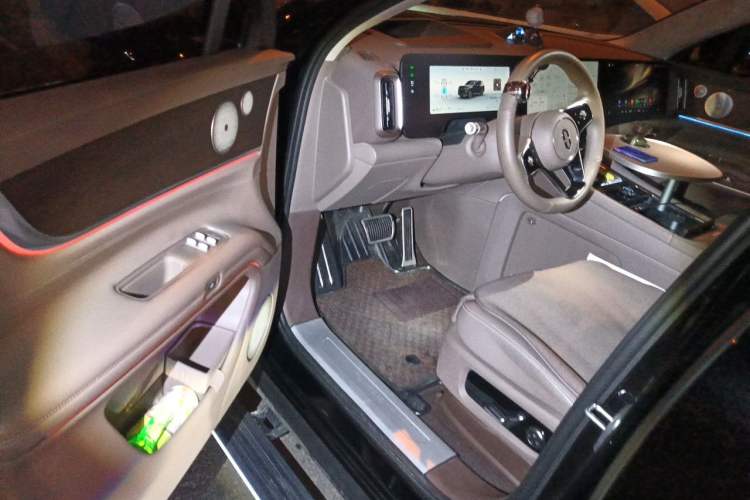 Used Hima AITO M9 2024 Range-Extended Ultra Version 52 kWh 5-Seater Model Driver Seat