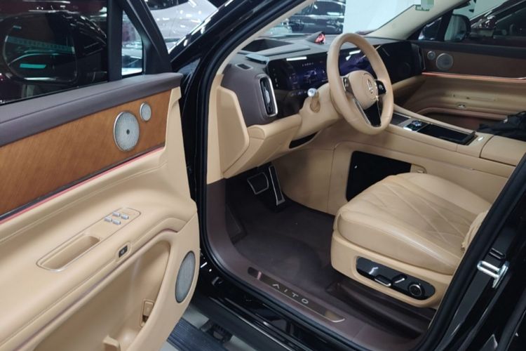 Used Hima AITO M9 2024 Range-Extended Max Edition 42 kWh 6-Seater Version Driver Seat