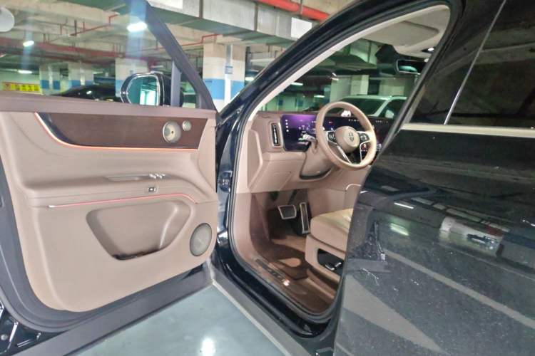 Used Hima AITO M9 2024 Range-Extended Max Edition 42 kWh 5-Seater Version Driver Seat