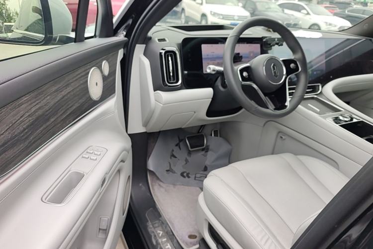 Used Hima AITO M9 2024 All-Electric Ultra Version 100 kWh 6-Seater Model Driver Seat