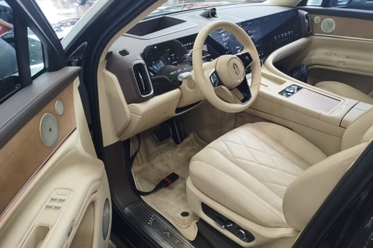 Used Hima AITO M9 2024 Range-Extended Ultra Version 42 kWh 6-Seater Model Driver Seat
