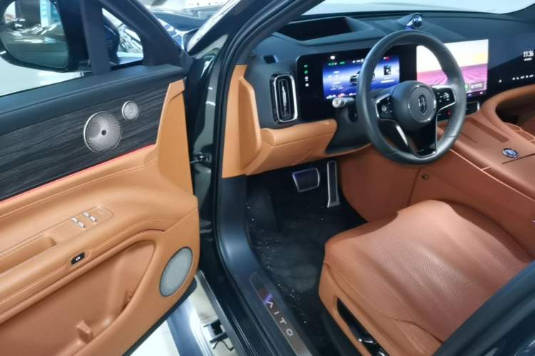 Used Hima AITO M9 2024 Range-Extended Max Edition 42 kWh 6-Seater Version Driver Seat