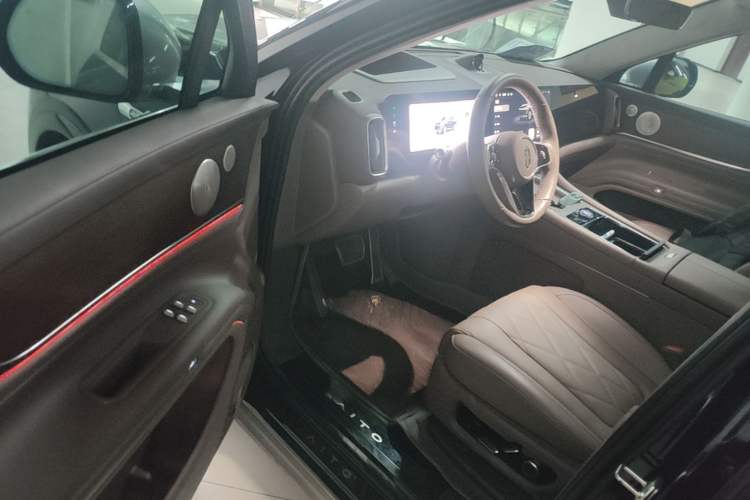 Used Hima AITO M9 2024 Range-Extended Ultra Version 52 kWh 5-Seater Model Driver Seat