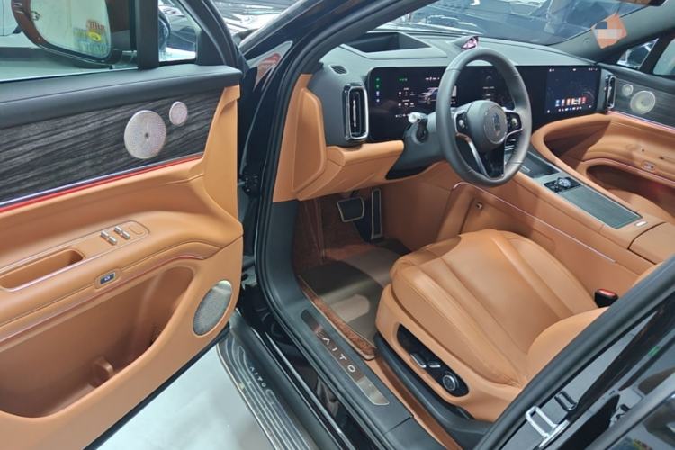Used Hima AITO M9 2024 All-Electric Ultra Version 100 kWh 6-Seater Model Driver Seat