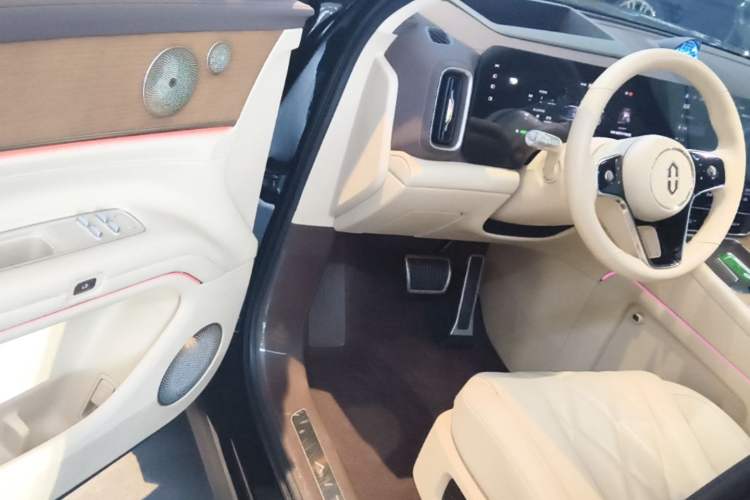 Used Hima AITO M9 2024 All-Electric Ultra Version 100 kWh 6-Seater Model Driver Seat