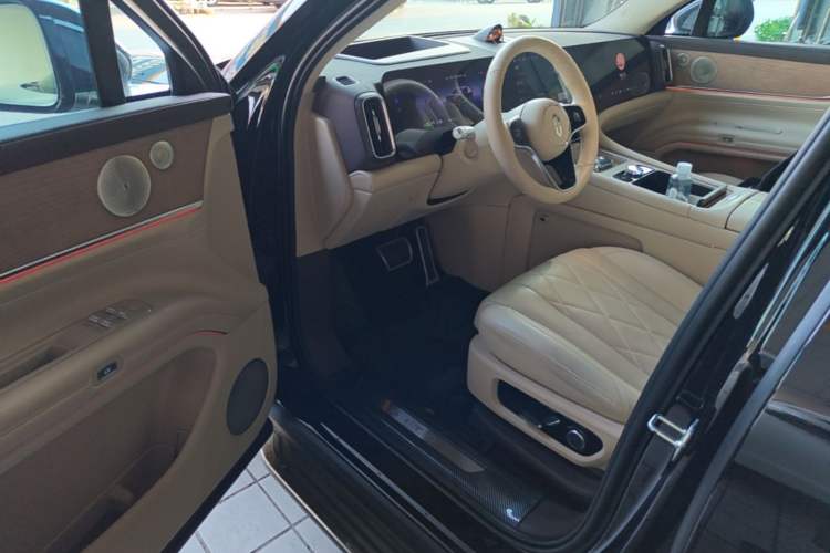 Used Hima AITO M9 2024 Range-Extended Ultra Version 52 kWh 6-Seater Model Driver Seat