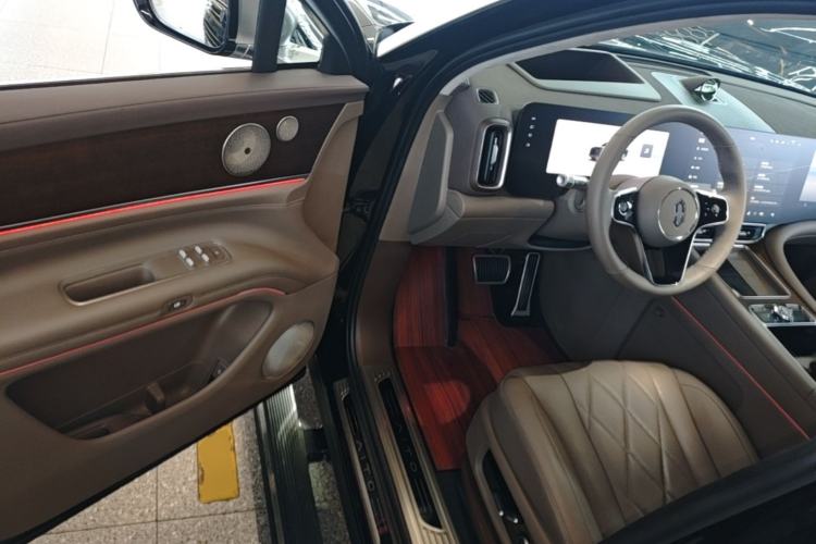 Used Hima AITO M9 2024 Range-Extended Ultra Version 52 kWh 6-Seater Model Driver Seat