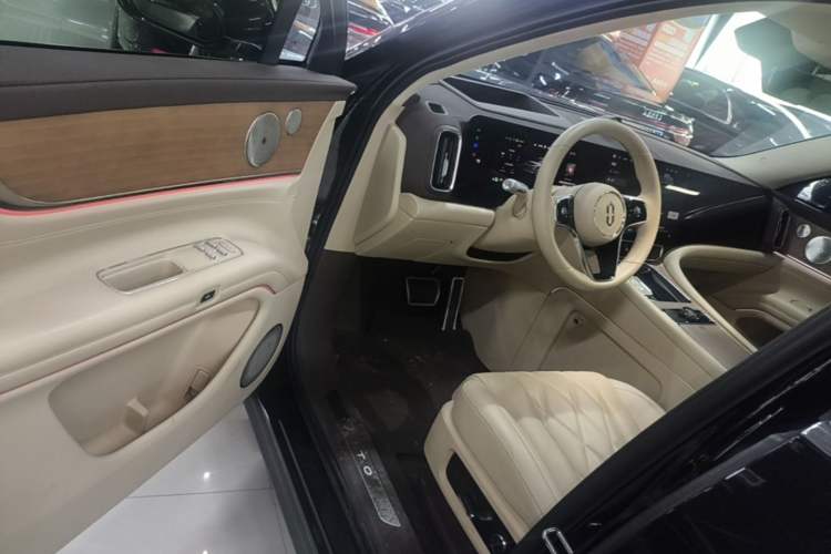 Used Hima AITO M9 2024 Range-Extended Ultra Version 52 kWh 6-Seater Model Driver Seat