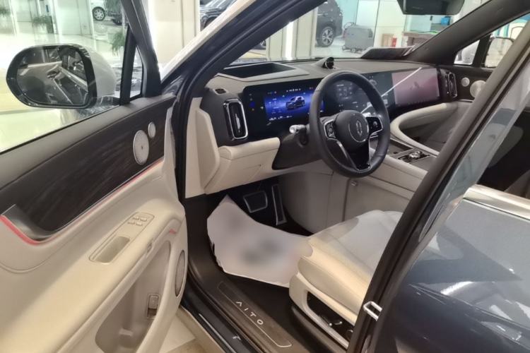 Used Hima AITO M9 2024 Range-Extended Ultra Version 42 kWh 6-Seater Model Driver Seat