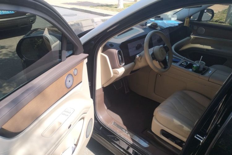 Used Hima AITO M9 2024 All-Electric Ultra Version 100 kWh 6-Seater Model Driver Seat