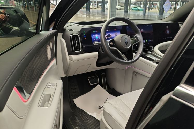 Used Hima AITO M9 2024 Range-Extended Ultra Version 52 kWh 6-Seater Model Driver Seat