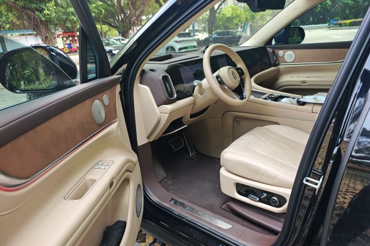 Used Hima AITO M9 2024 Range-Extended Ultra Version 42 kWh 6-Seater Model Driver Seat