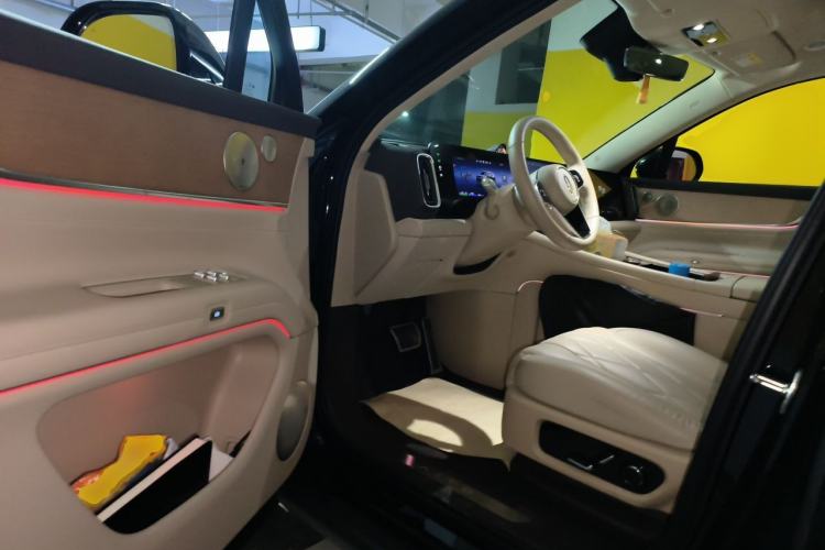 Used Hima AITO M9 2024 Range-Extended Ultra Version 42 kWh 6-Seater Model Driver Seat