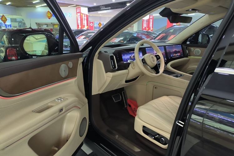 Used Hima AITO M9 2024 Range-Extended Ultra Version 52 kWh 6-Seater Model Driver Seat