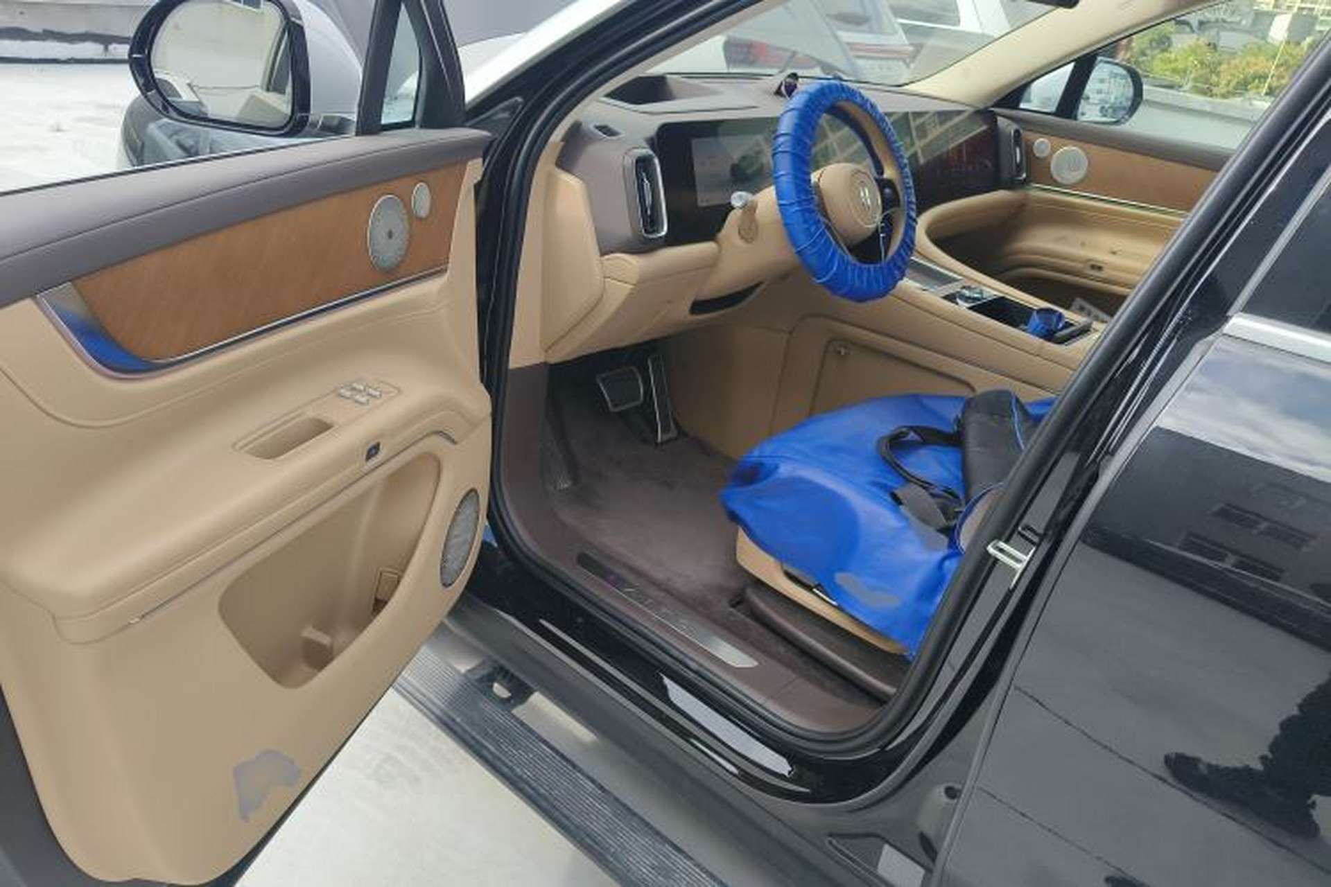 Used Hima AITO M9 2024 Range-Extended Ultra Version 52 kWh 5-Seater Model Driver Seat