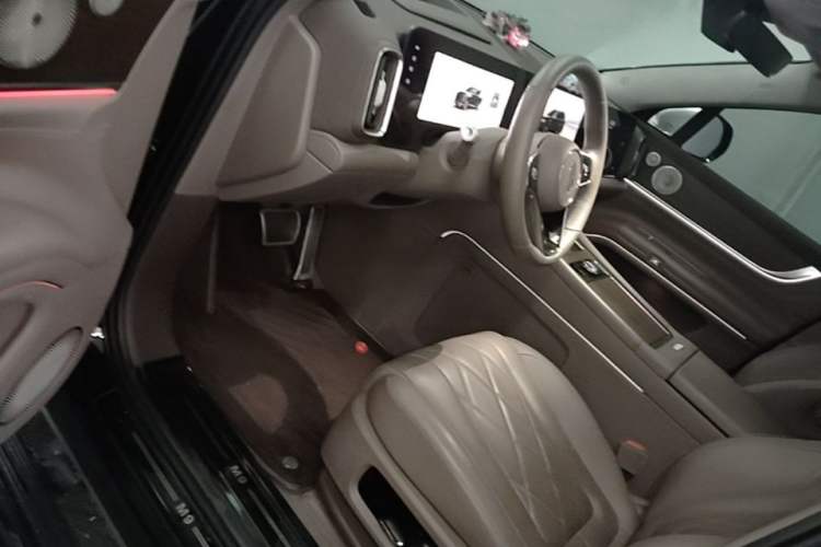 Used Hima AITO M9 2024 Range-Extended Ultra Version 52 kWh 5-Seater Model Driver Seat
