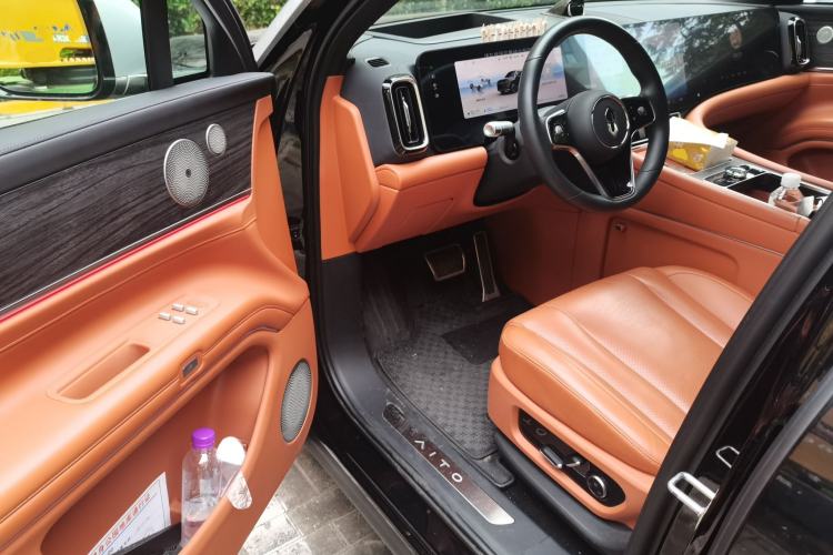 Used Hima AITO M9 2024 Range-Extended Ultra Version 42 kWh 6-Seater Model Driver Seat