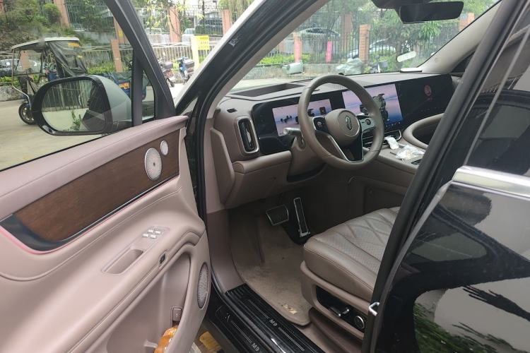 Used Hima AITO M9 2024 Range-Extended Ultra Version 52 kWh 6-Seater Model Driver Seat