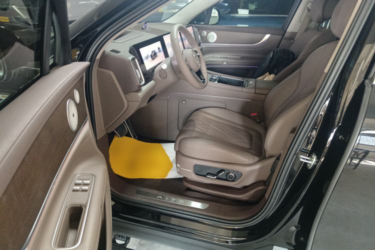 Used Hima AITO M9 2024 Range-Extended Ultra Version 52 kWh 6-Seater Model Driver Seat