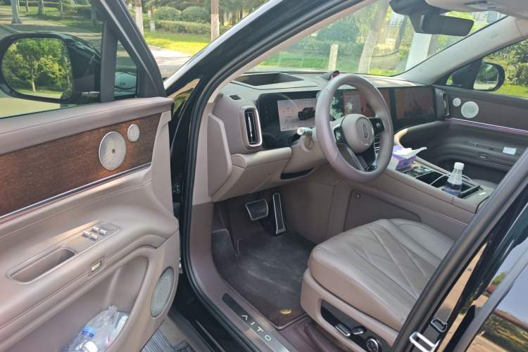 Used Hima AITO M9 2024 Range-Extended Ultra Version 52 kWh 6-Seater Model Driver Seat