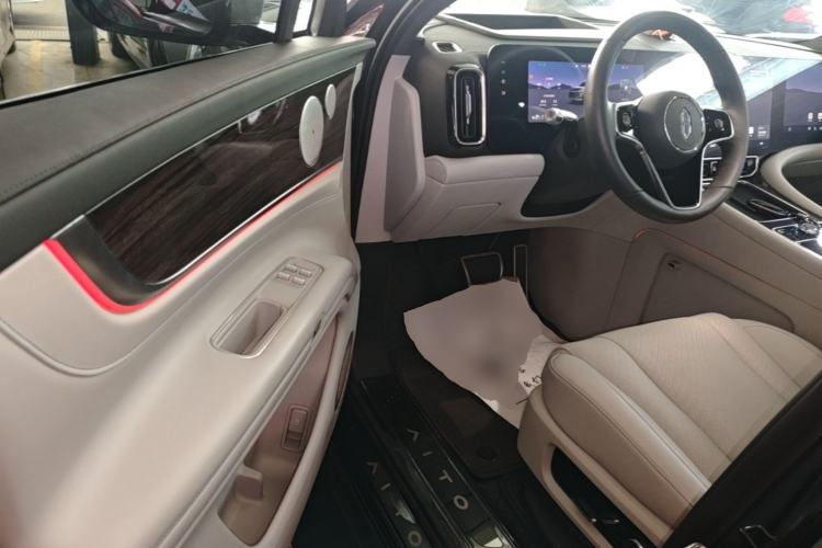Used Hima AITO M9 2024 Range-Extended Ultra Version 42 kWh 6-Seater Model Driver Seat